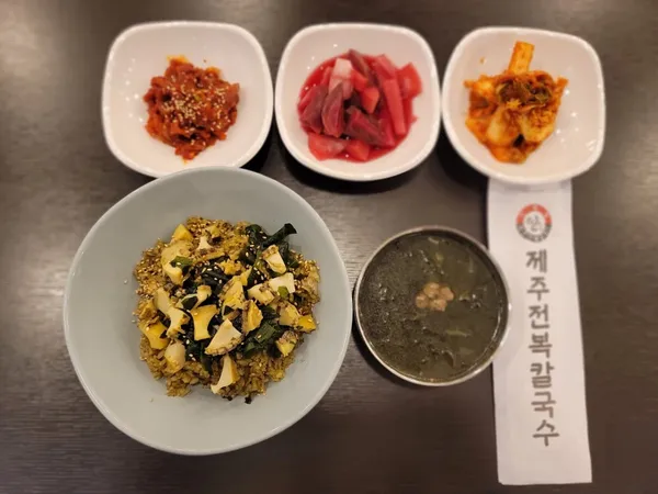 양씨네 제주전복칼국수 본점 사진 4