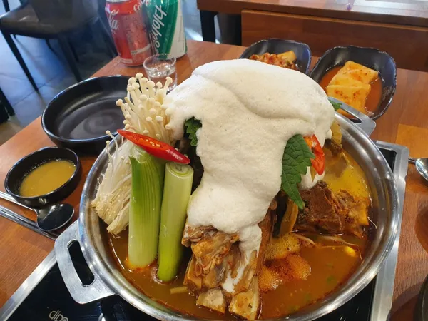 맷돌우리콩감자탕 본점 사진 2