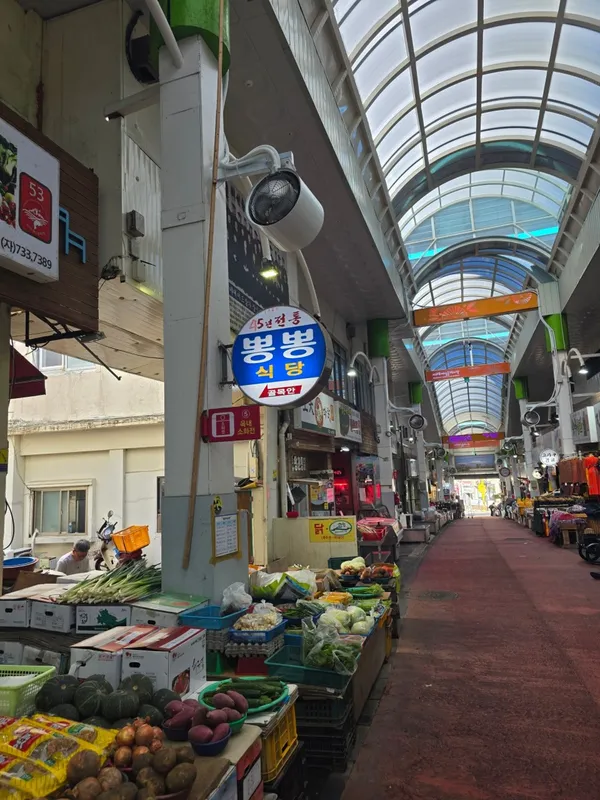 モクファ百貨店 ポンポン食堂の写真2