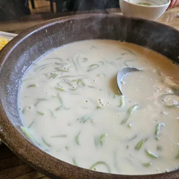 초록밀칼국수
