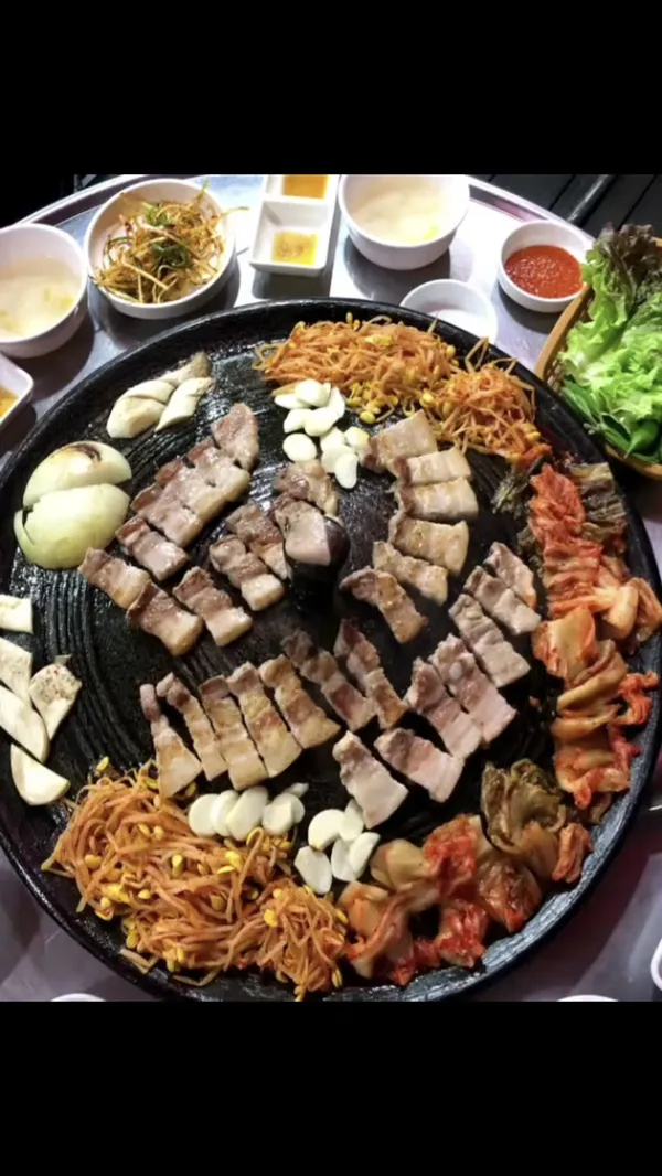 옛날왕솥뚜껑생삼겹살 사진 2