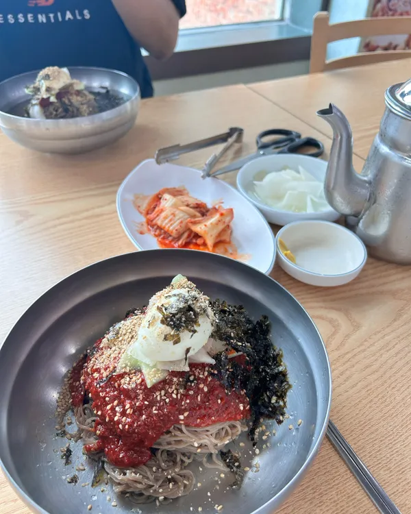 Yeongok Myeonok