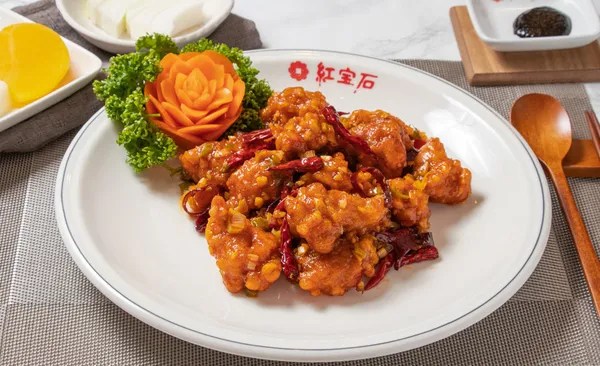 홍보석 사진 3