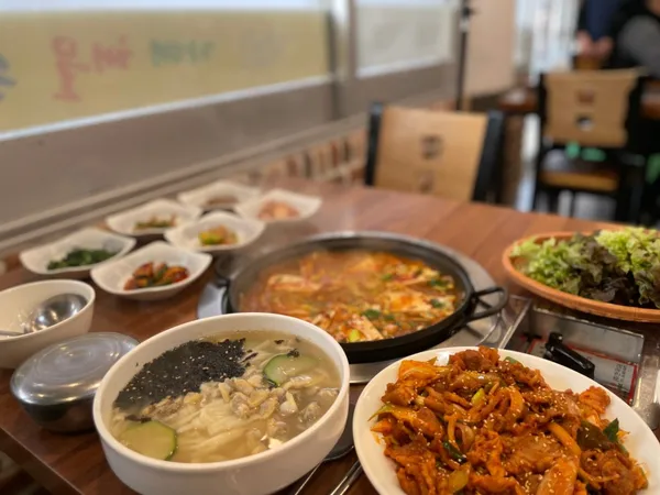 자매해물손칼국시 사진 2