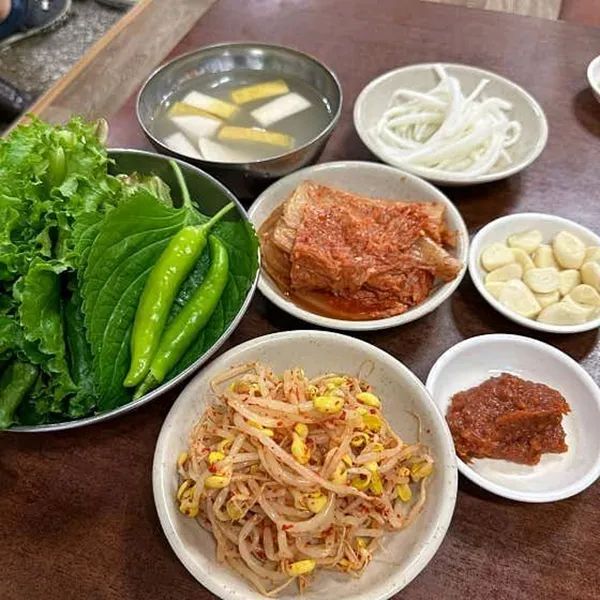 형제돌구이식당 사진 2