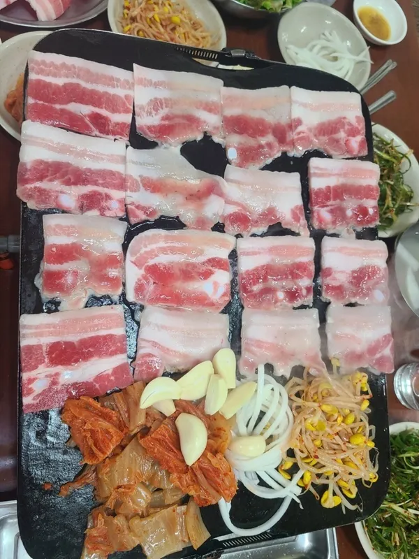 형제돌구이식당 사진 5