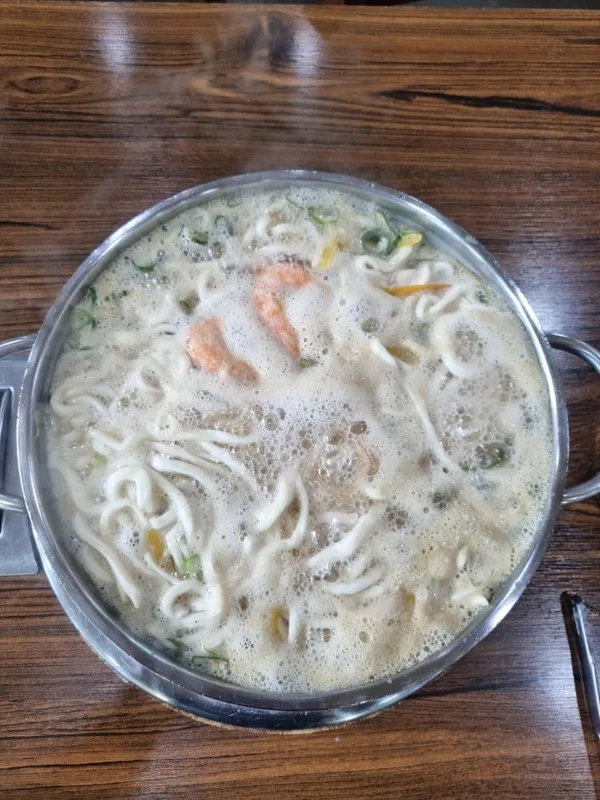 언니네해물손칼국수