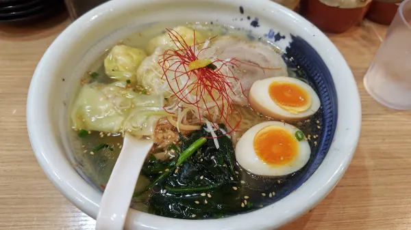 俺流餃子楼 新宿東南口店 사진 4