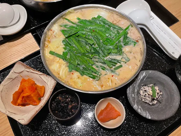 博多もつ鍋 やま中 銀座店 사진 3