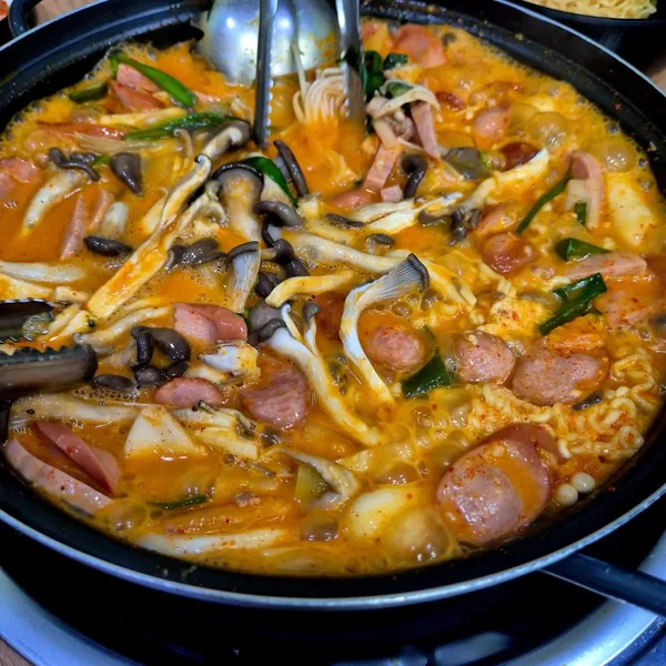 빨강우산 부대찌개 선릉역 본점