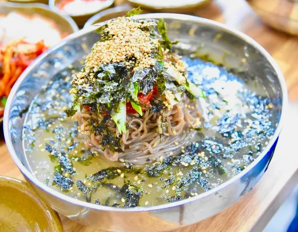 강릉해변메밀막국수 평택점 사진 3