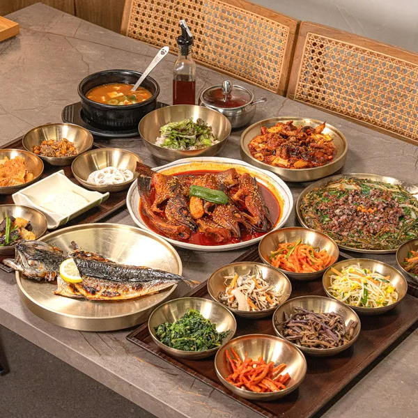 사월에보리밥과쭈꾸미 부산대연점