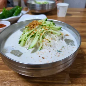 Myeongdong Haemul Son Kalguksu