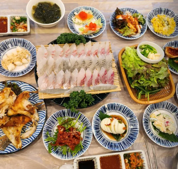 퇴근길자연산횟집 사진 2