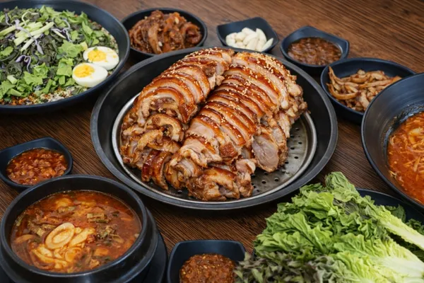 꽉찬순대국족발 수원권선시장본점