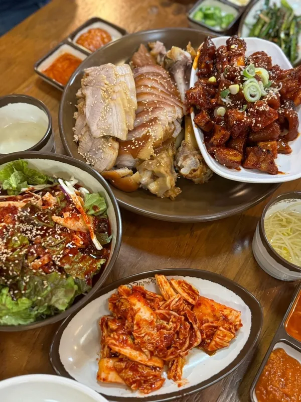 가장맛있는족발 굽은다리역점