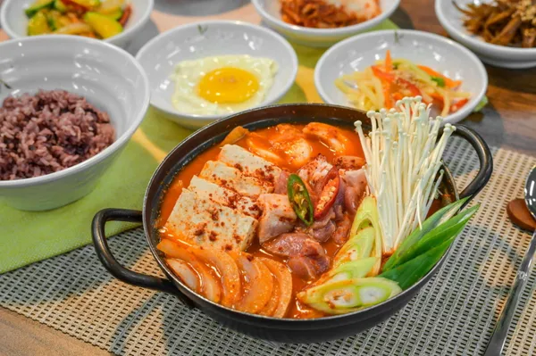 대박생고기김치찌개 사진 2