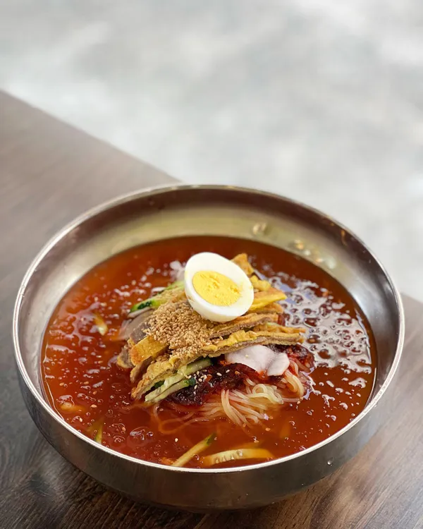 장원육전밀면