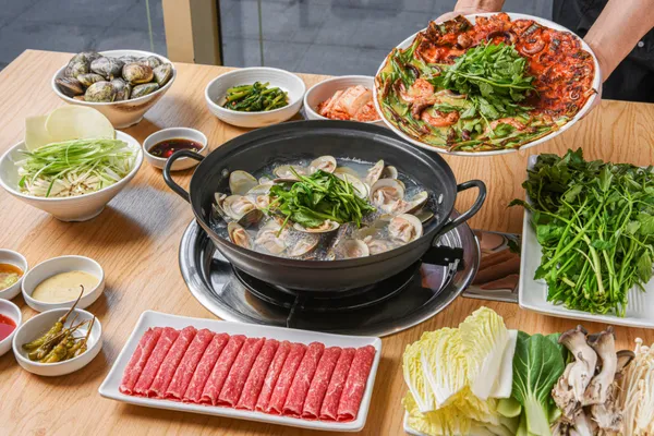 영통백합칼국수 광교점