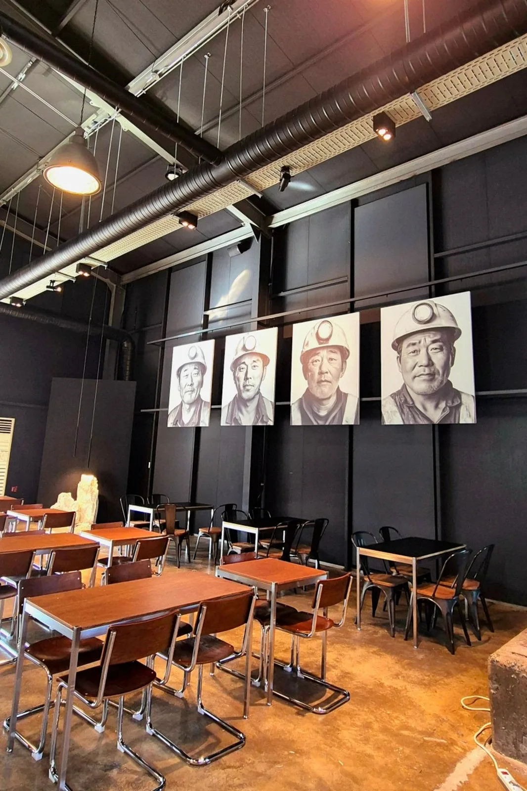 활옥미분공장 Cafe & Grocery