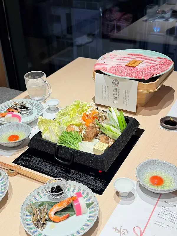 Kobe Beef Sukiyaki ・ Shabu-shabu Kikutsuru Dotonbori 사진 4