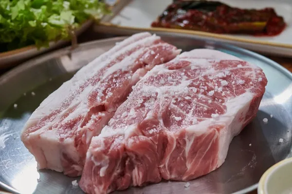 중앙식당 반값흑돼지 성산본점 사진 2