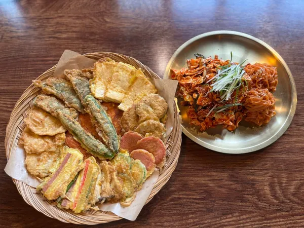 본전집 교동점 사진 3
