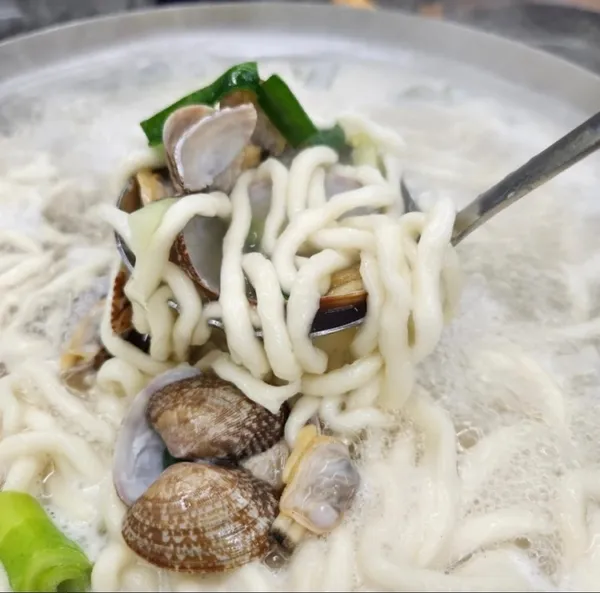 갯벌바지락손칼국수 본점