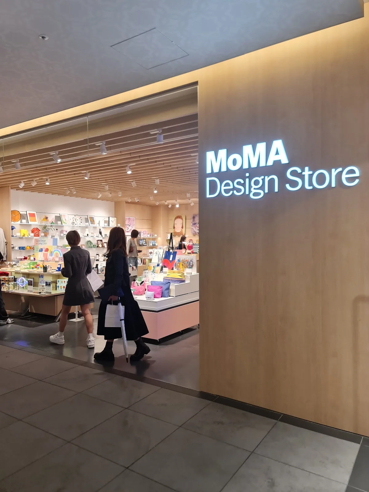 MoMA Design Store Shinsaibashi 대표 사진