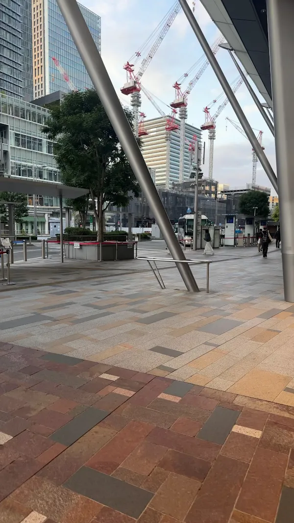 도쿄역 야에스 남쪽 출구 8번 승차장 사진 2
