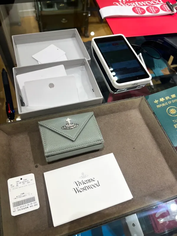비비안 웨스트우드 레드 레이블 사진 2
