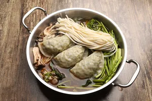 Gitbaljip Guksu Jeon-gol