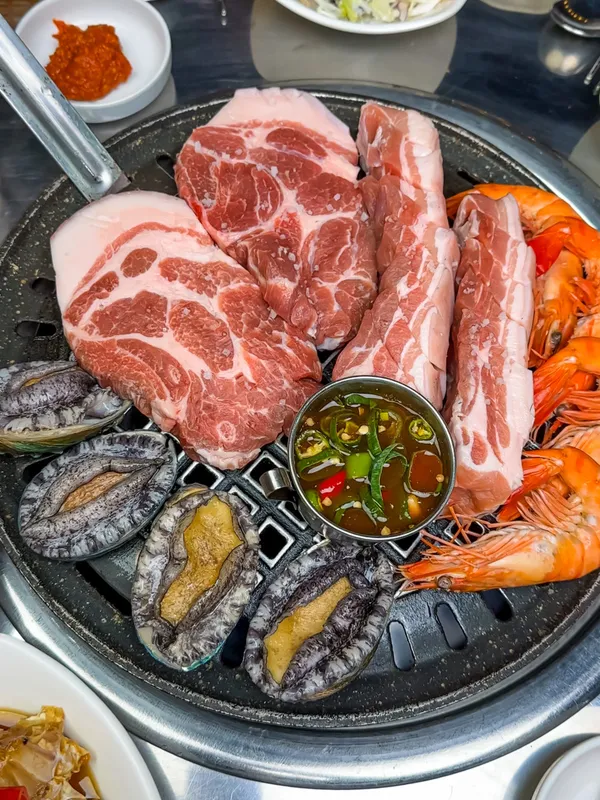 봉순이네흑돼지 제주신화월드본점 사진 2