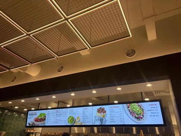 치폴레 강남점 사진 3