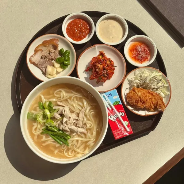 계절닭칼국수 아산신정호점 사진 2