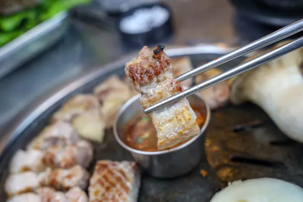 꺼멍연탄구이 신화월드점 사진 2