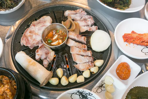 꺼멍연탄구이 신화월드점 사진 3