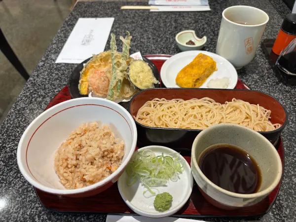 天ぷらとお蕎麦 天ぷら左膳 山形屋店 사진 4