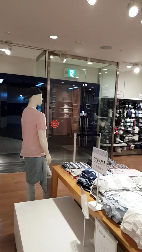 갭 스토어 커낼시티 하카타점 사진 2