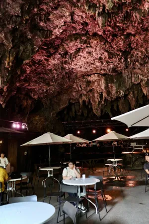 CAVE CAFE