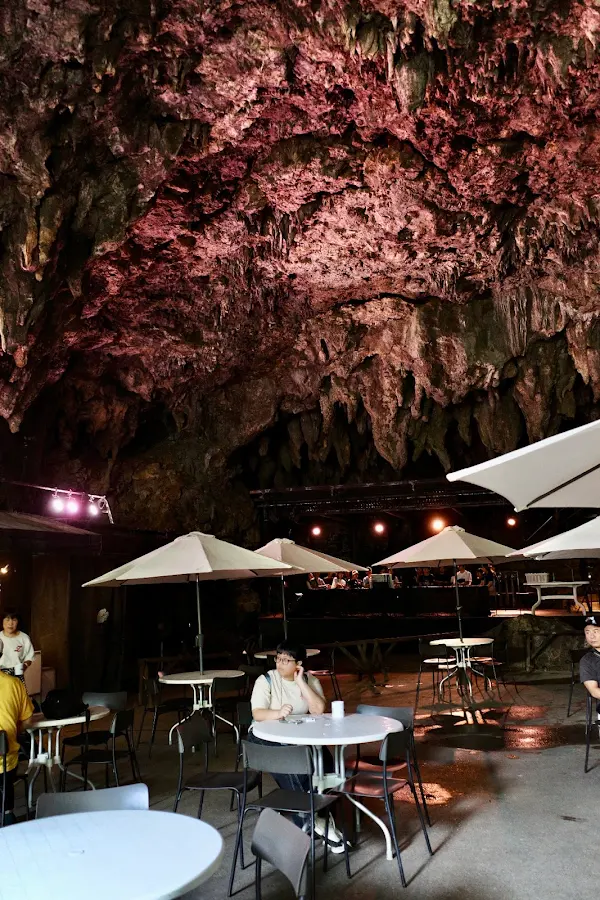 CAVE CAFE