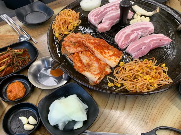 수락골 솥뚜껑 삼겹살