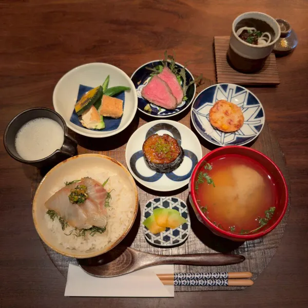 Hakata Ana, photo 3