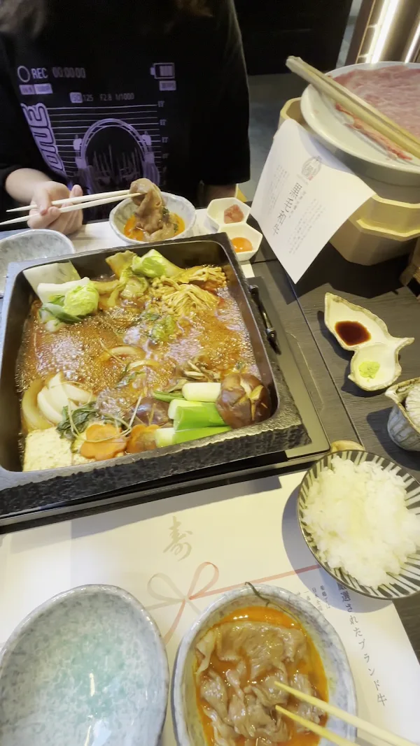 Kobe Beef Sukiyaki ・ Shabu-shabu Kikutsuru Shinsaibashi 사진 2