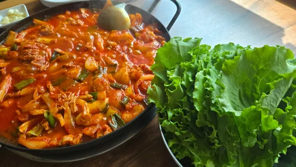 율량돼지두루치기 울대찌개 사진 4