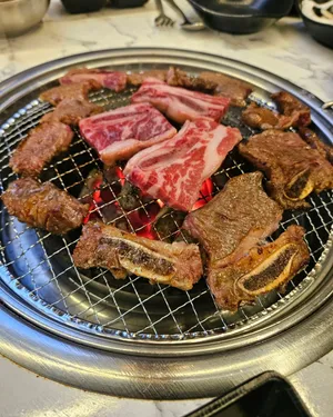 Banseok Saenggalbi Baekseok