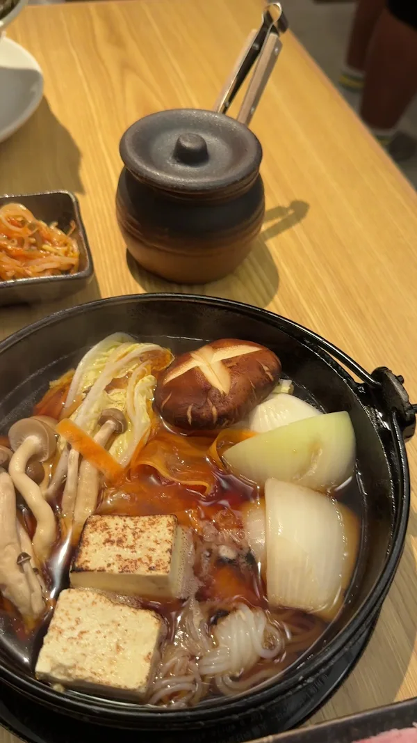 和牛すき焼きと牛骨ラーメン康国際通り店 사진 2