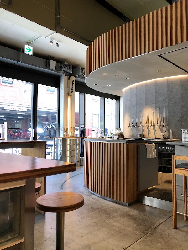 DIG THE LINE BOTTLE & BAR 사진 3