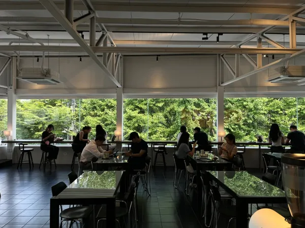 초석로스터스 삼산