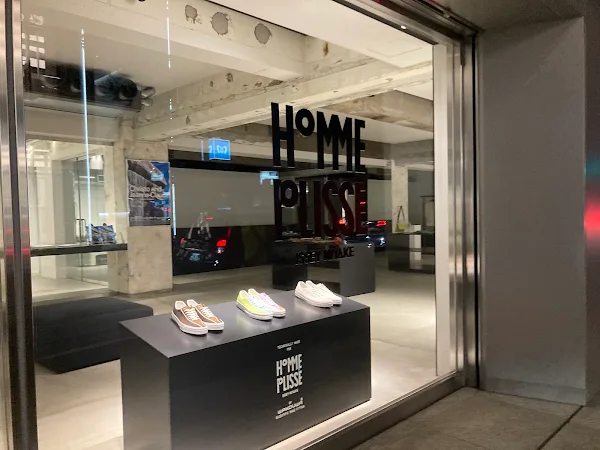 HOMME PLISSÉ ISSEY MIYAKE AOYAMA 사진 2